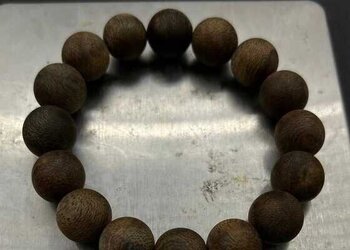 9分沉海南1.2cm奇楠珠
