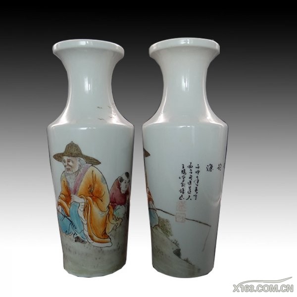 王琦-粉彩人物瓶一对.jpg
