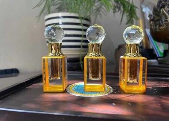 沉香精油甜蜜花香味让人想起恋爱里的初见之欢