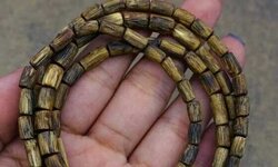 女神款奇楠沉香随型桶珠手串