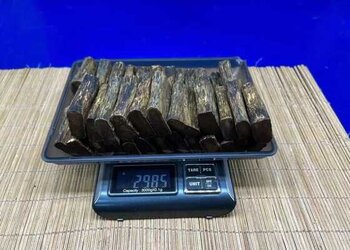 精品糖结奇楠九分沉平整素牌