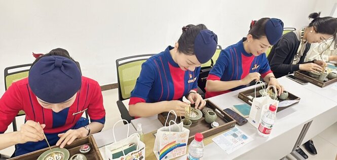 非遗香道邂逅万米客舱，千年雅韵融合服务之道