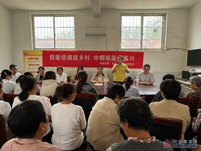 菏泽单县妇联驻村工作队开展制香技能培训