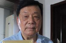 阮锡开｜八旬老人收藏请柬36年 一张请柬见证时代变迁