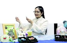 松江这位手作达人巧手制出“十二花神”