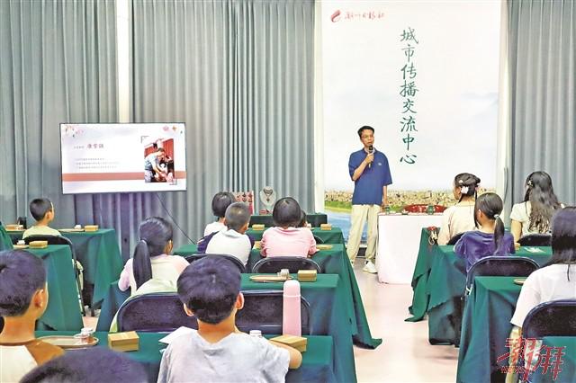 潮州日报社举办剪纸与香艺非遗体验活动