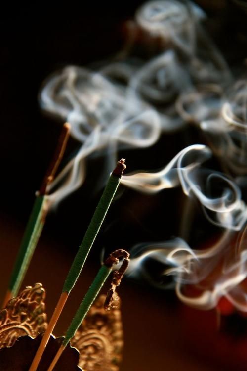 中西方香水文化对比