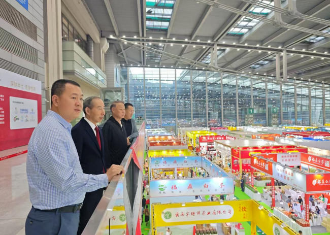 龙宇翔出席2025中国（深圳）国际春季茶产业博览会