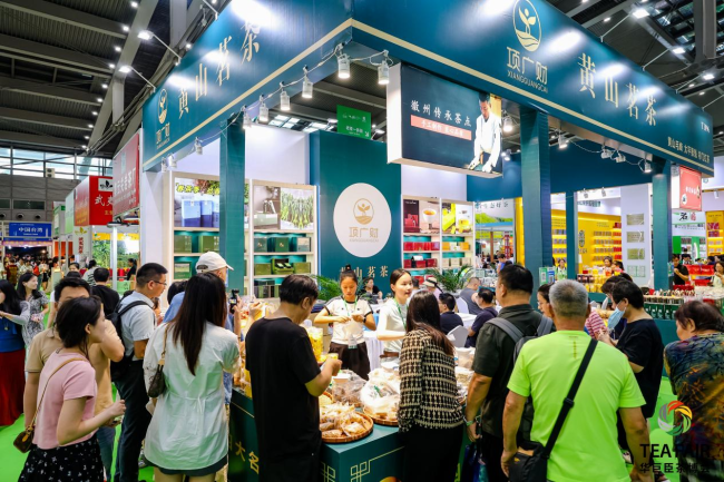 龙宇翔出席2025中国（深圳）国际春季茶产业博览会